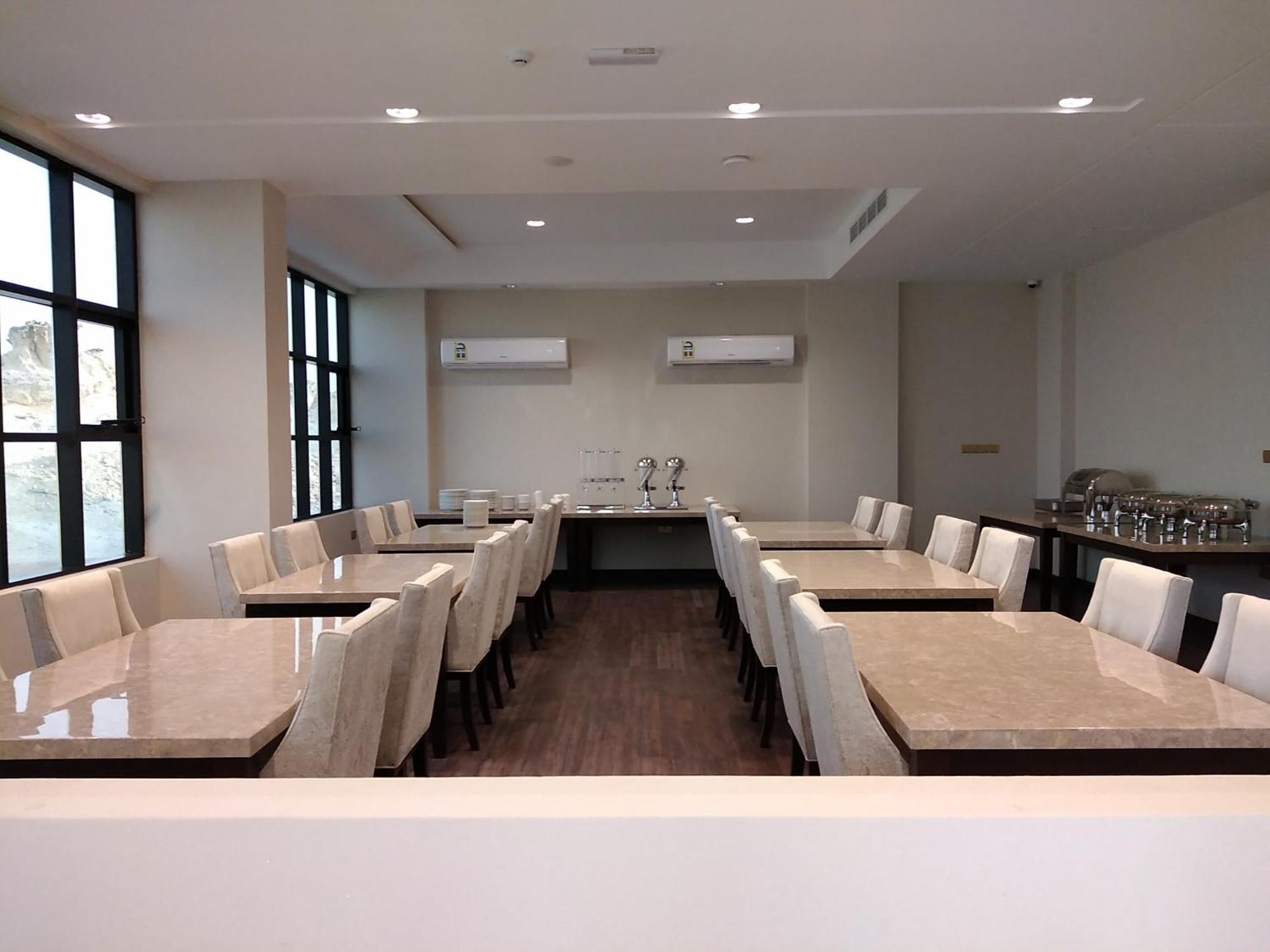 Nebula Hotel Duqm Luaran gambar