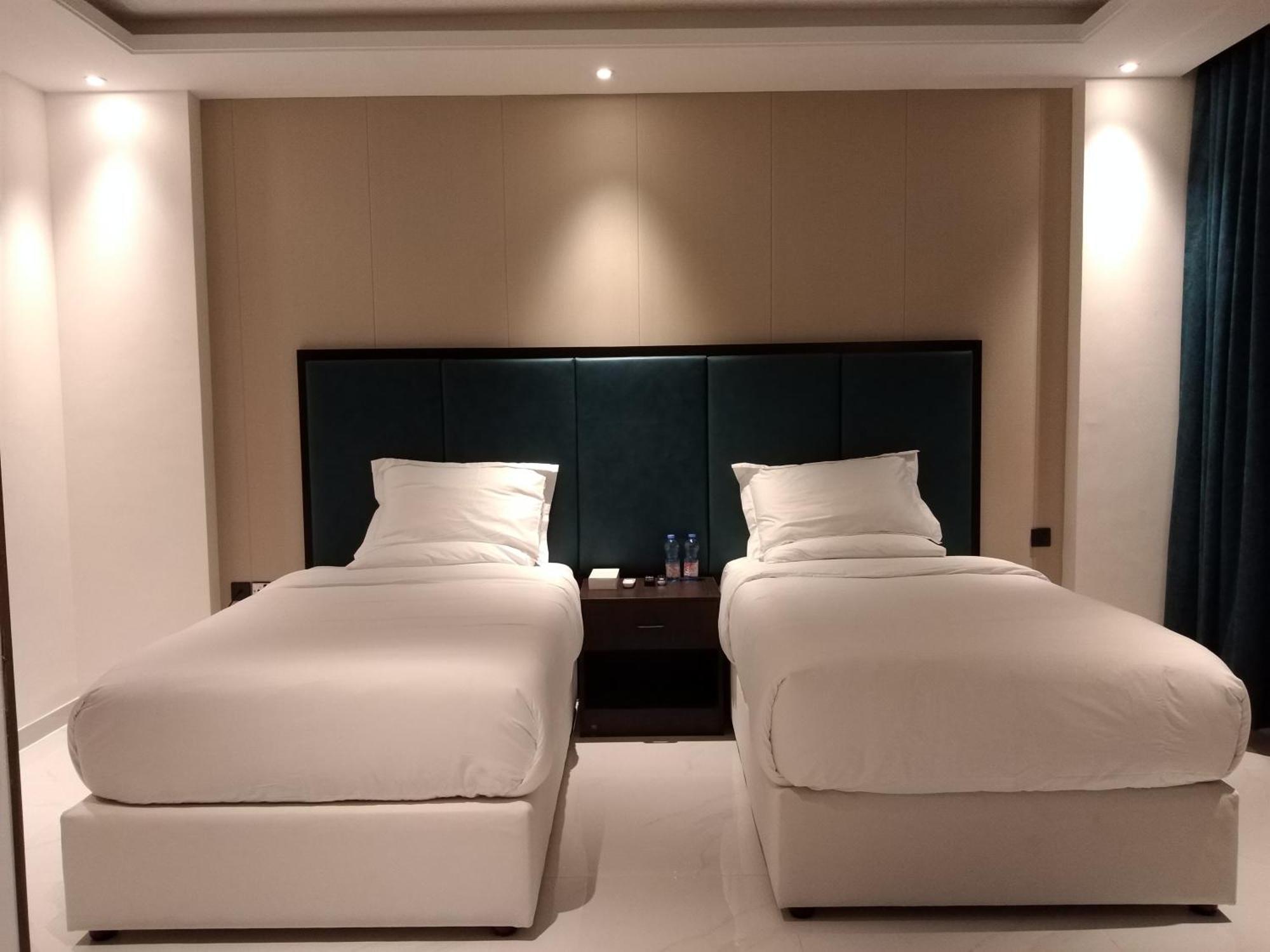 Nebula Hotel Duqm Luaran gambar