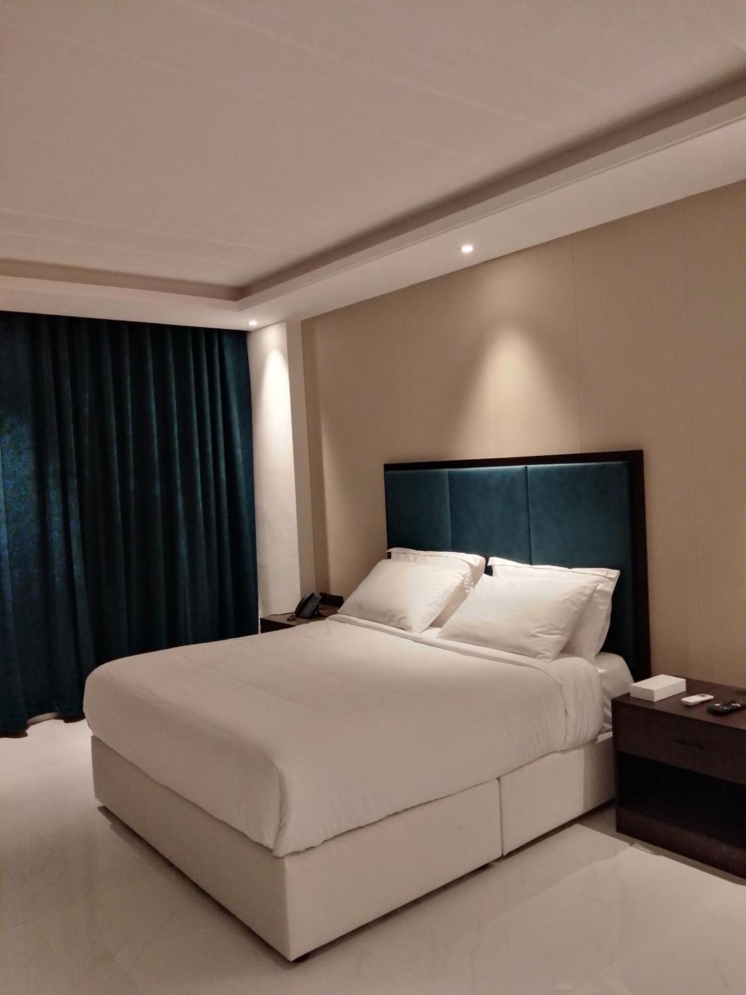 Nebula Hotel Duqm Luaran gambar